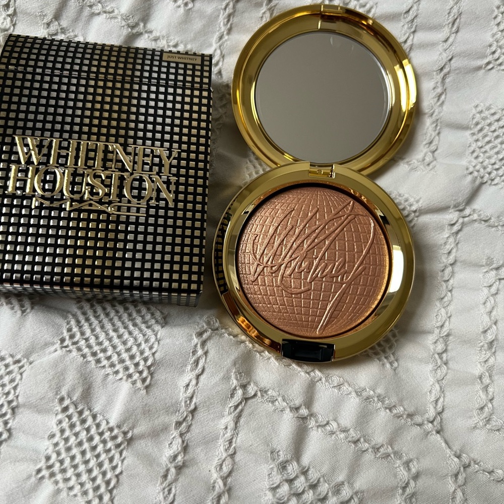 Mac x Witney Houston Just Whitney highlighter